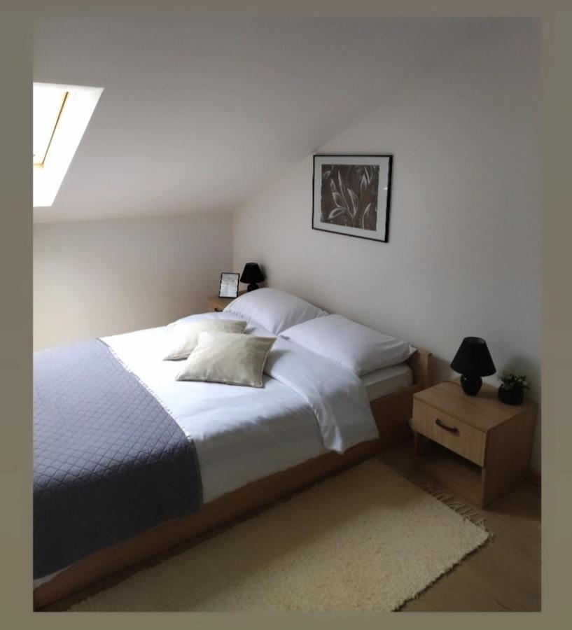 Apartmani S - Dsn Kraljevo Esterno foto