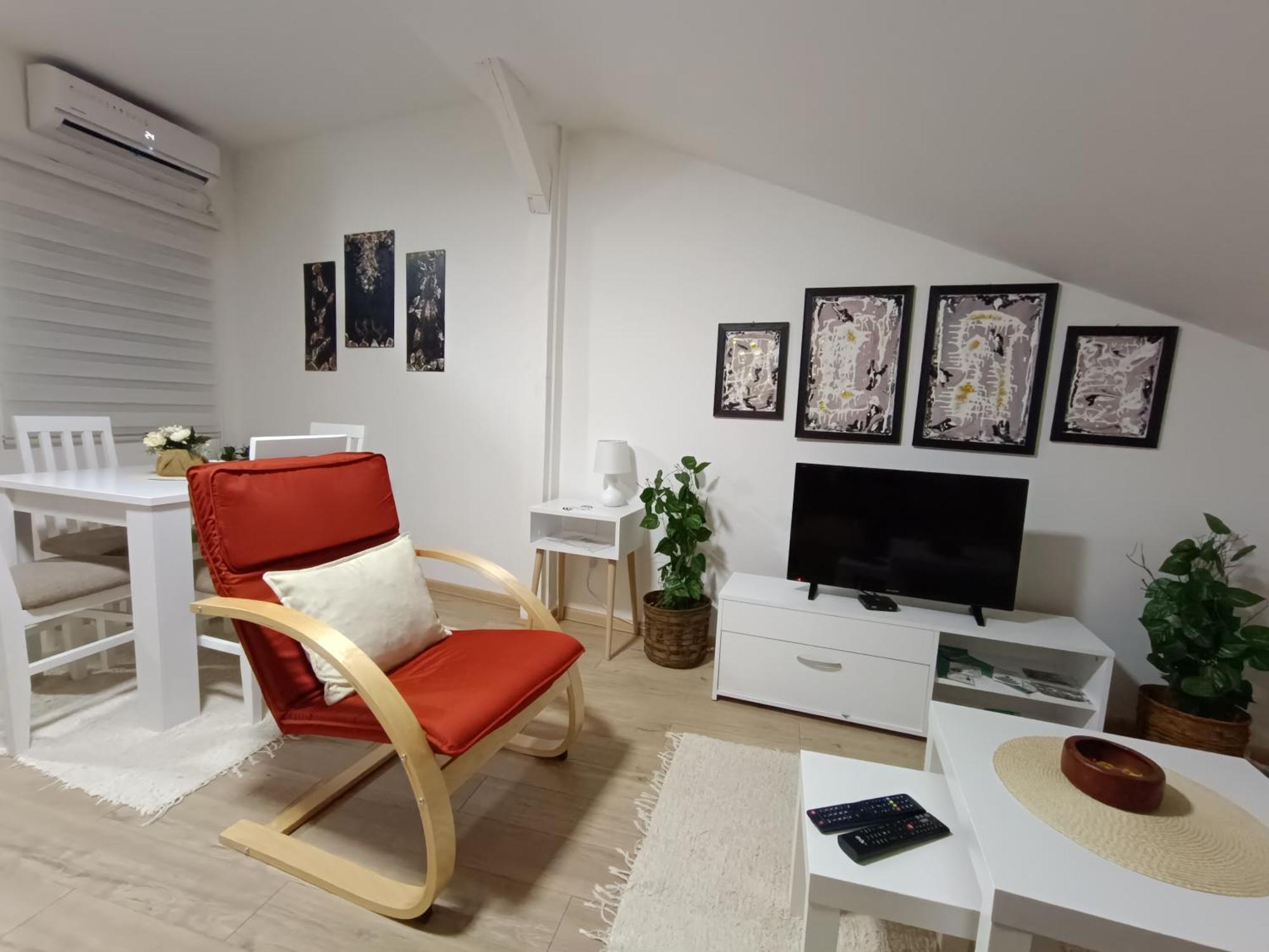 Apartmani S - Dsn Kraljevo Esterno foto