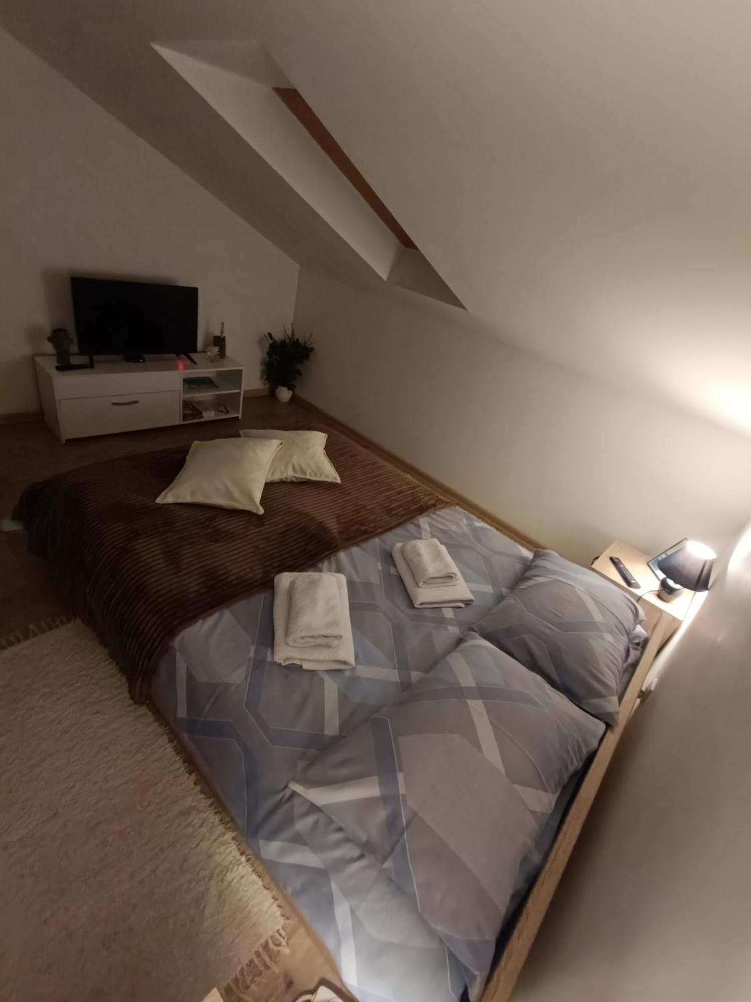 Apartmani S - Dsn Kraljevo Esterno foto